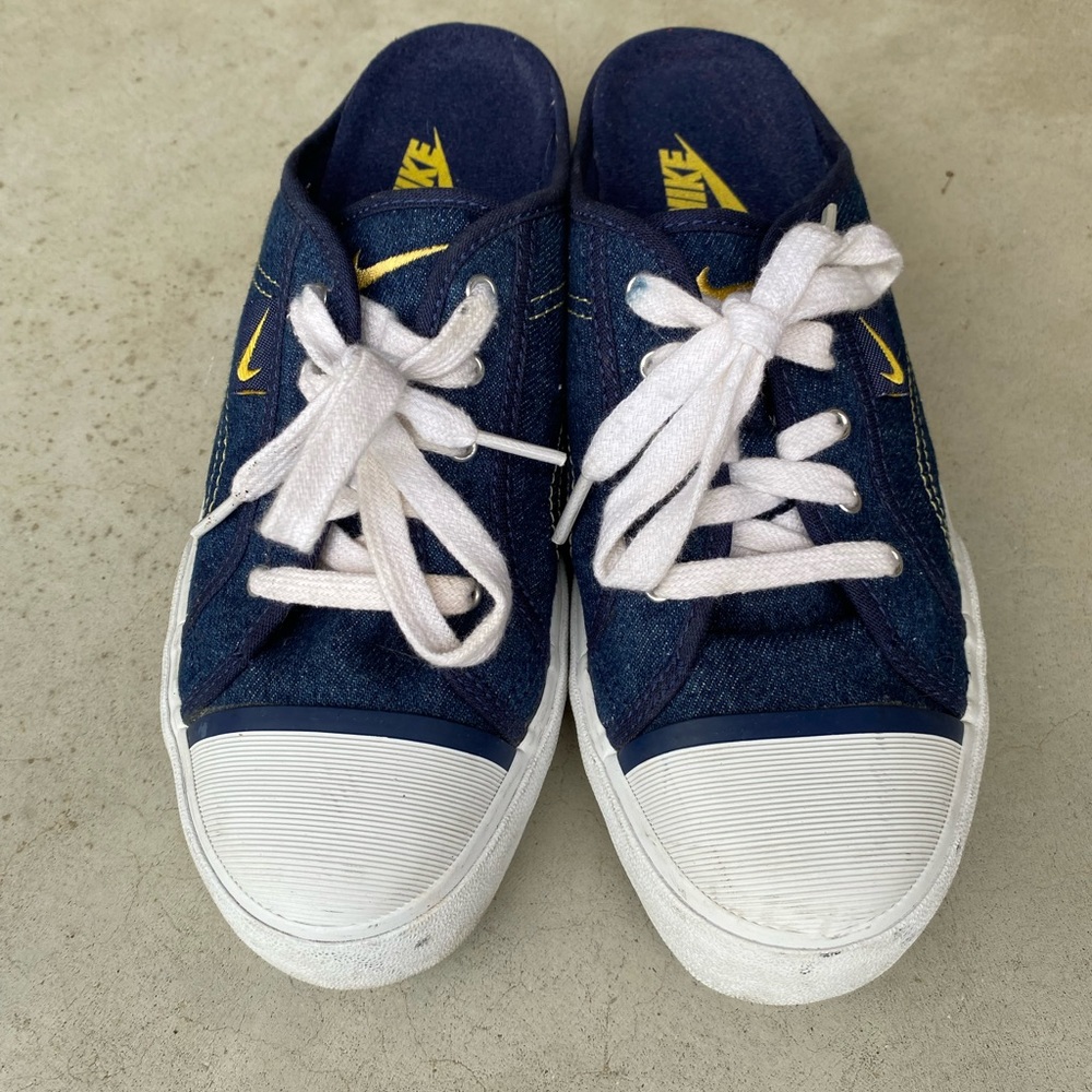 Vintage Nike Women Shoe Hermosa Slip On Blue Denim